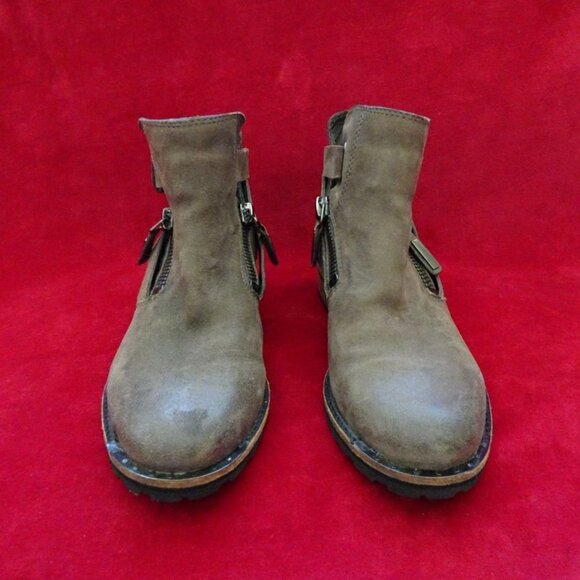 Dolce Vita Booties - Picture 2 of 9